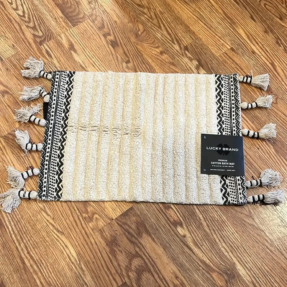 NWT Lucky Brand bath mat